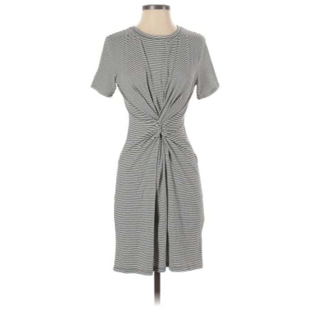 Striped dress. Flattering fit. Falls mid-thigh.  Great condition.